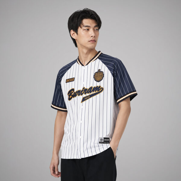 EA25100 เสื้อทรงเบสบอล EGOxBRUTD แบบที่ 1 สีขาว/กรม